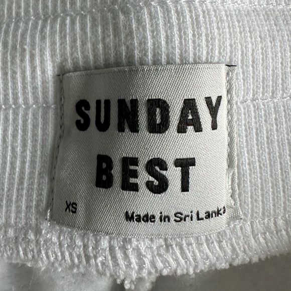 Aritzia Sunday best shorts white - Picture 2 of 3